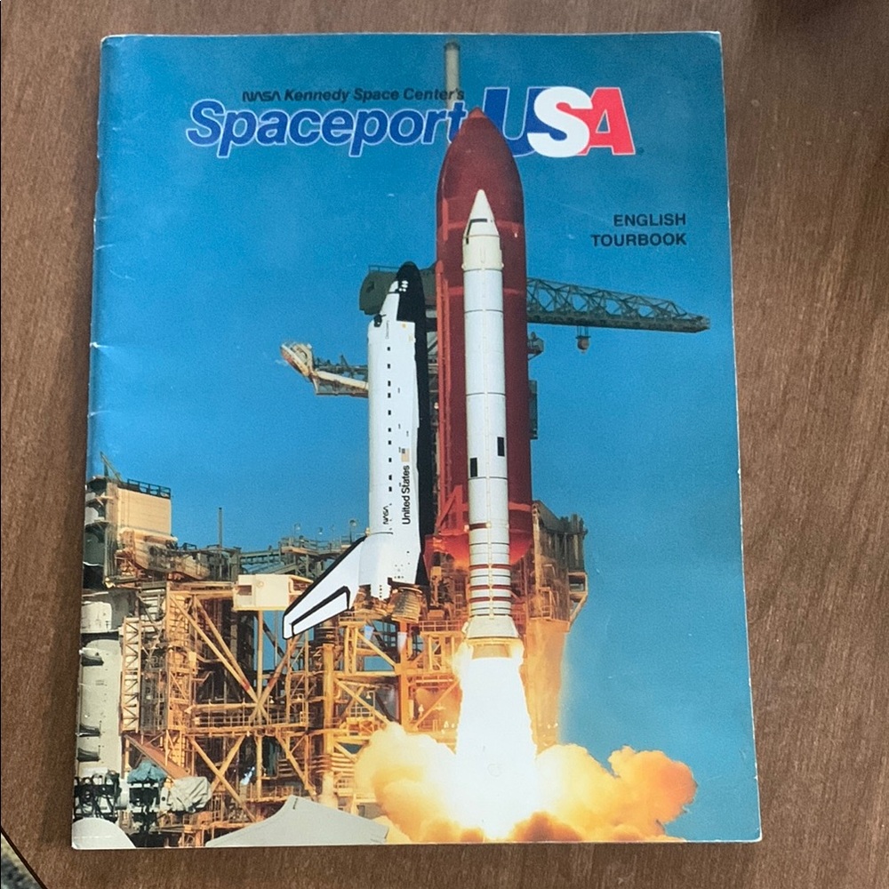 NASA Spaceport USA Tourbook